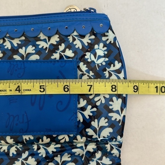 Vera Bradley frill blue make up bag NWOT - Picture 13 of 16